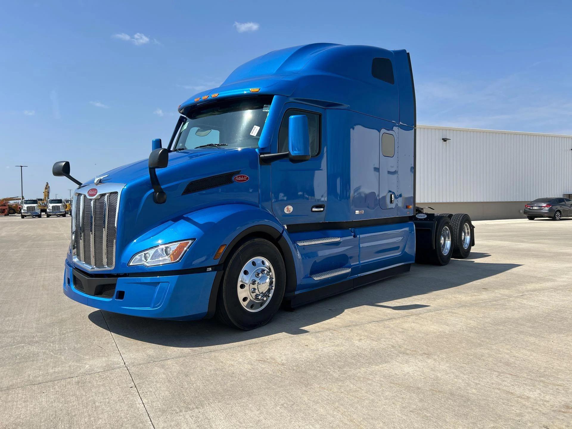 2027 Peterbilt 579 in Perrysburg, OH