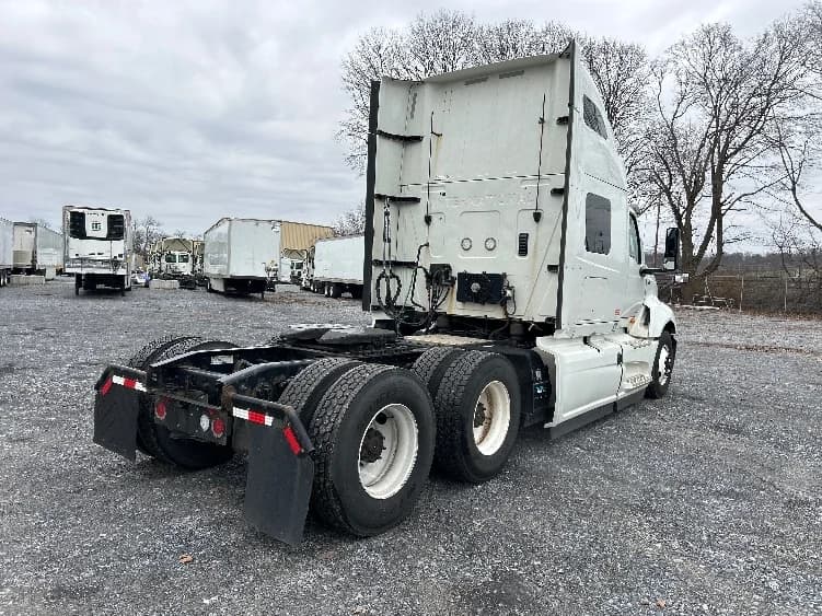 2020 International LT in Harrisburg, PA — photo 7