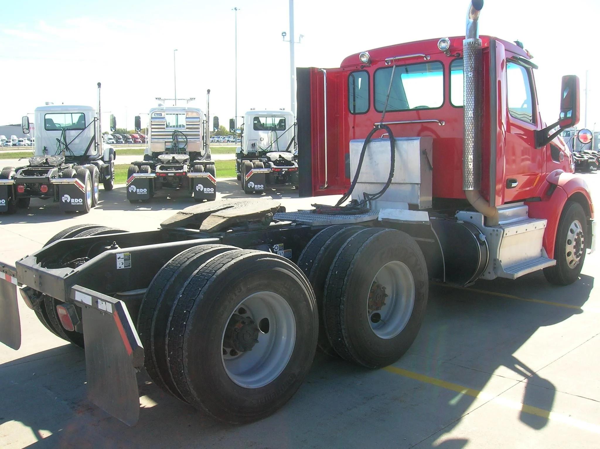 2014 Peterbilt 579 — photo 5