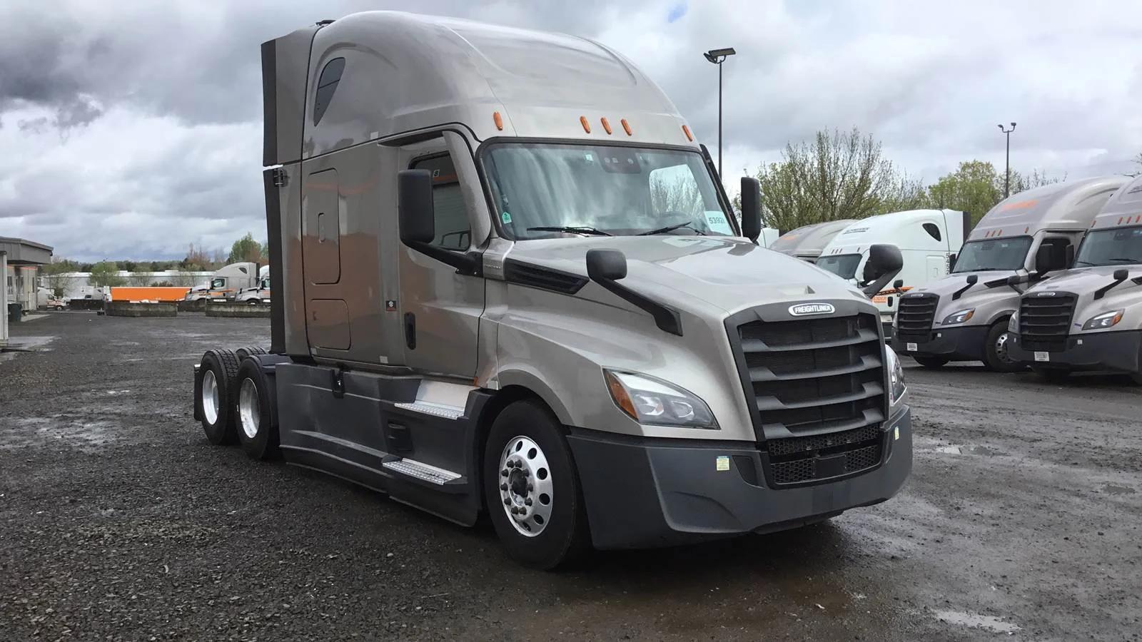 2023 Freightliner Cascadia in Portland, OR