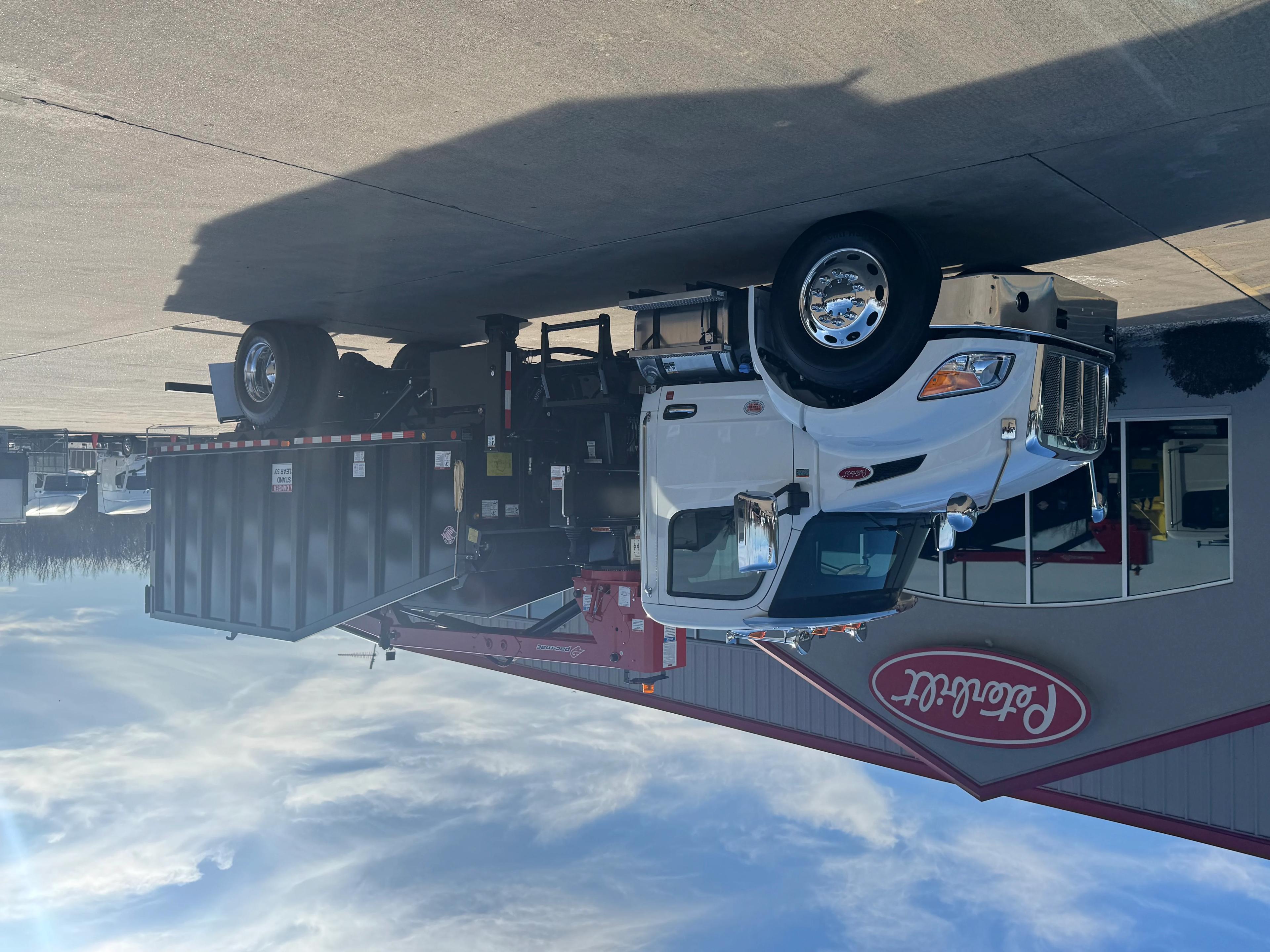 2026 Peterbilt 537