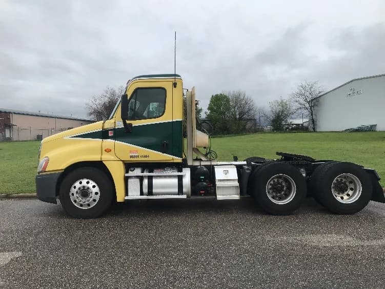 2019 Freightliner Cascadia in Montgomery, AL — photo 4