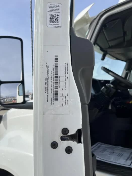 2023 International LT — photo 10