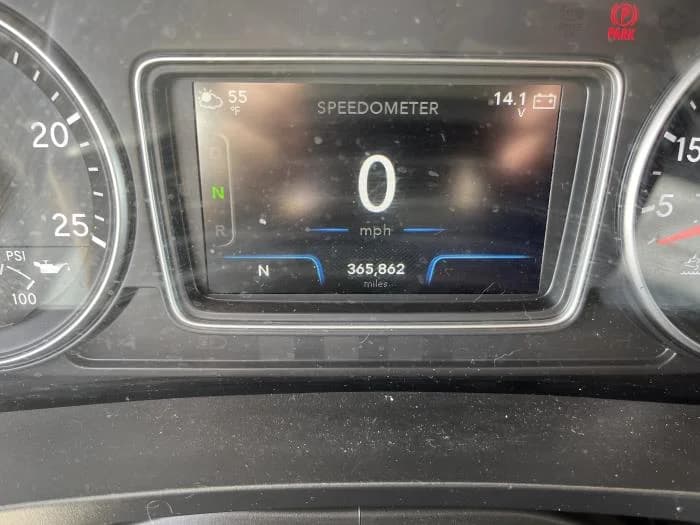 2023 International LT — photo 14