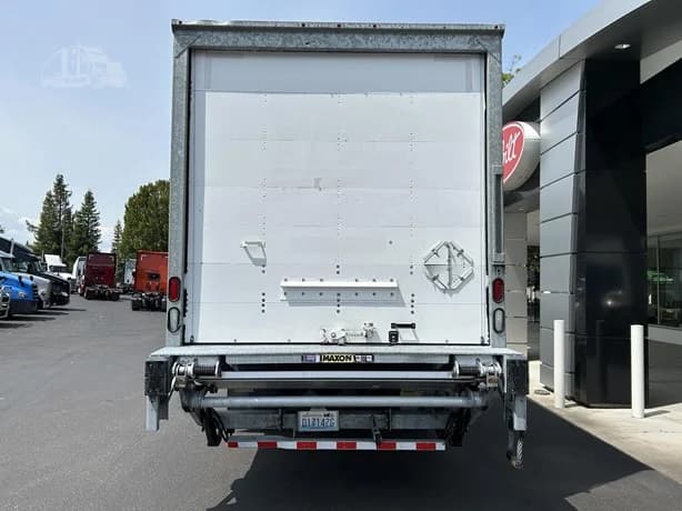 2019 Peterbilt 337 in Portland, OR — photo 5