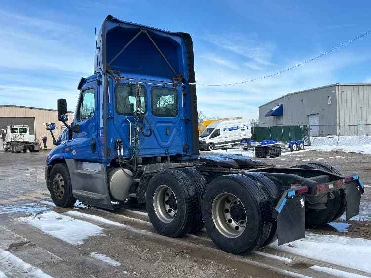 2018 Freightliner Cascadia in Moberly, MO — photo 5
