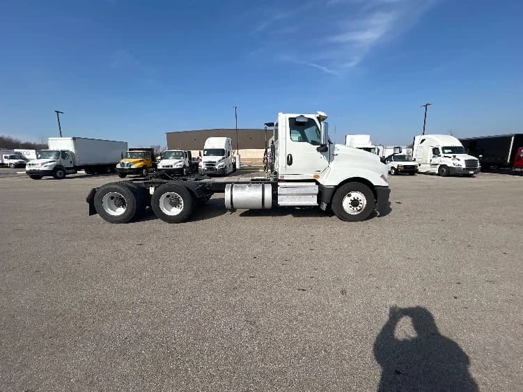 2019 International LT in Piqua, OH — photo 8