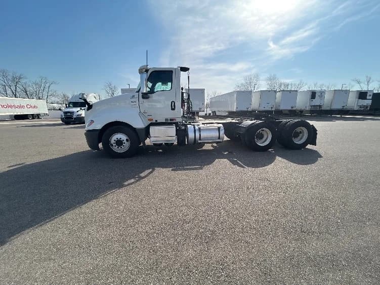 2019 International LT in Piqua, OH — photo 4
