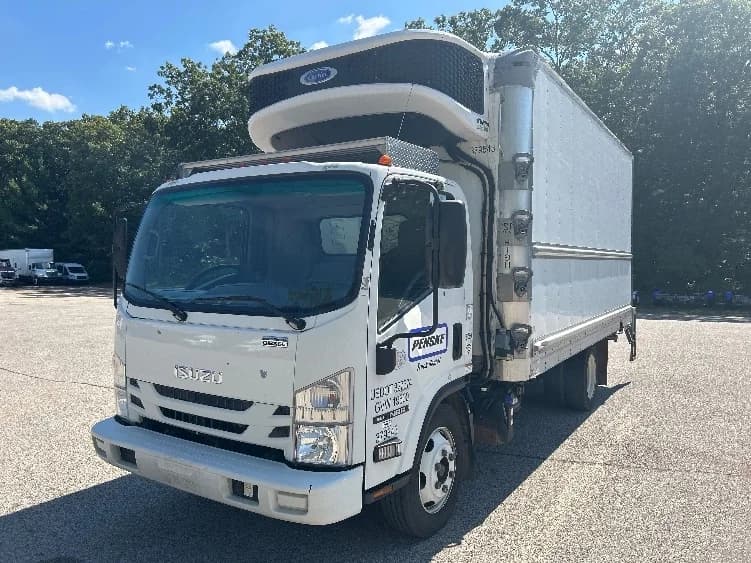 2021 Isuzu NRR in Traverse City, MI — photo 3