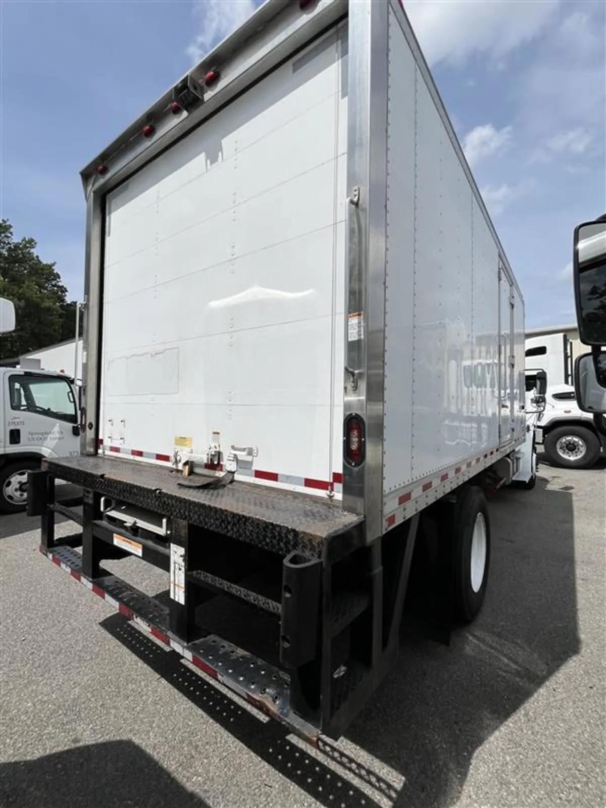 2018 Freightliner M2 106 in Ashland, VA — photo 4