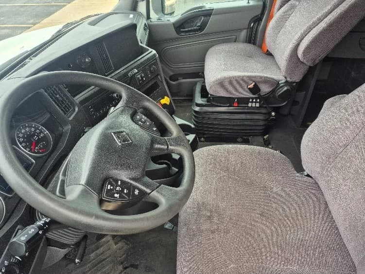 2023 International LT in La Porte, IN — photo 10