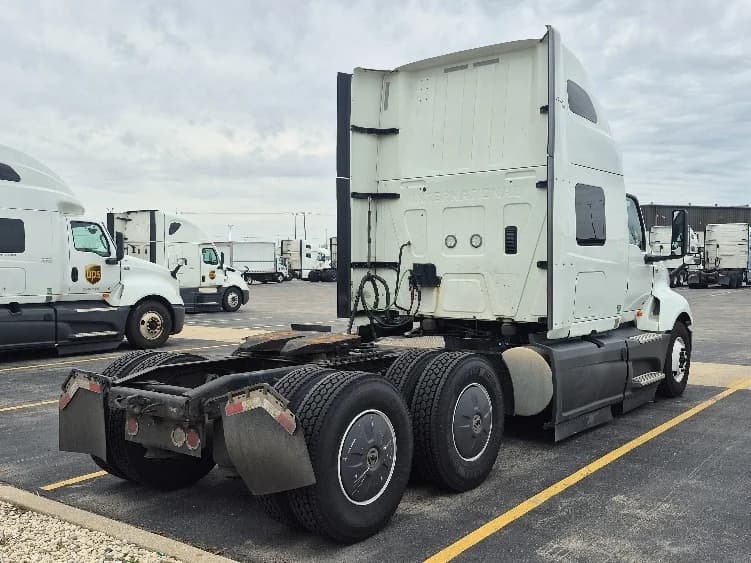 2023 International LT in La Porte, IN — photo 7