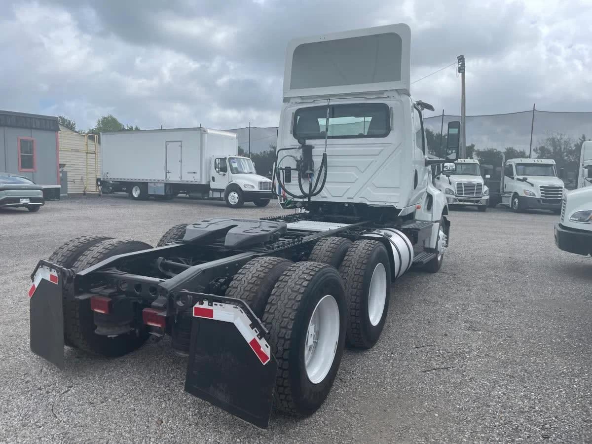 2019 International LT in St. Rose, LA — photo 4