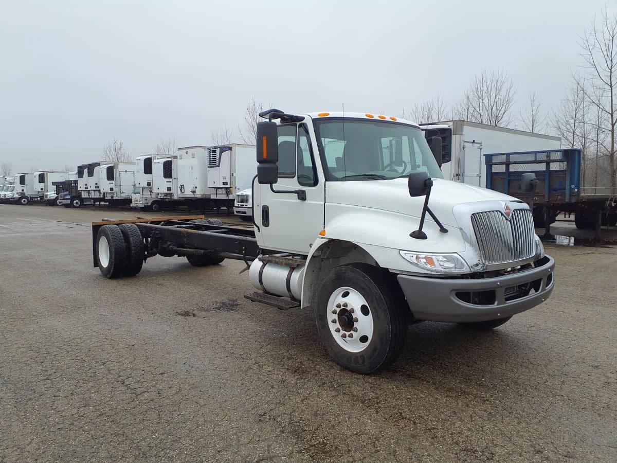 2019 International 4300 in Wayland, MI — photo 3