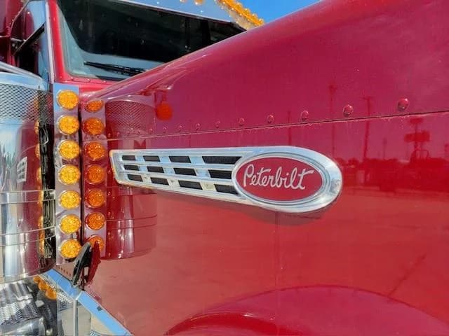 2022 Peterbilt 389 in Tulsa, OK — photo 11
