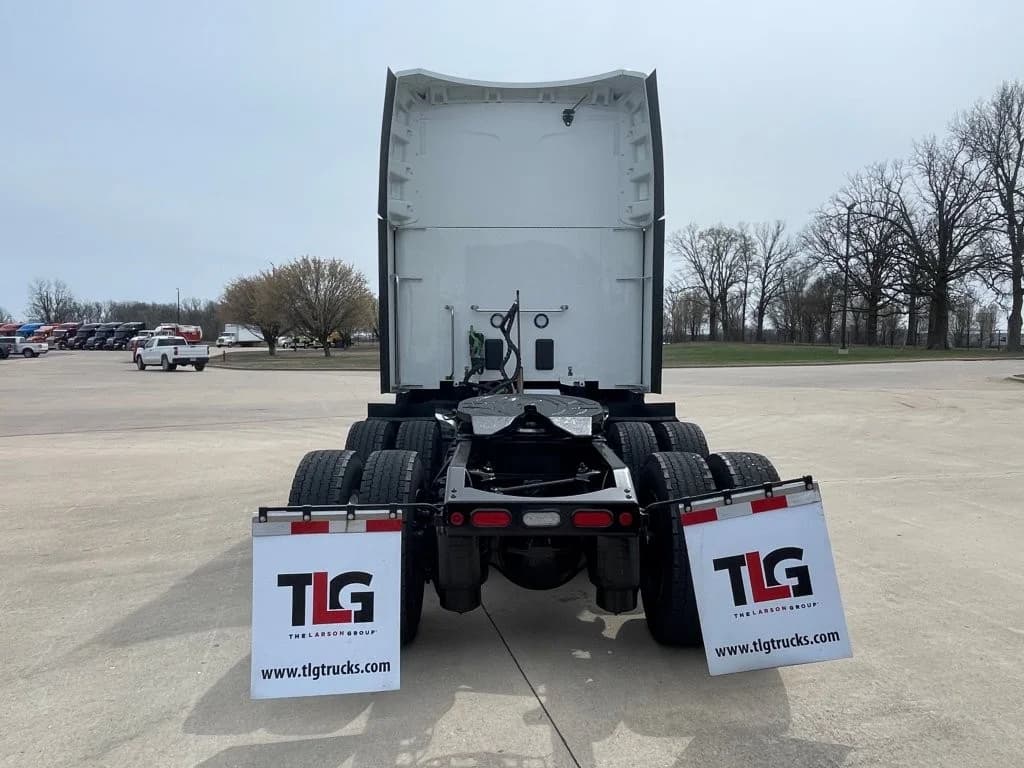 2025 Peterbilt 579 in Springfield, MO — photo 4