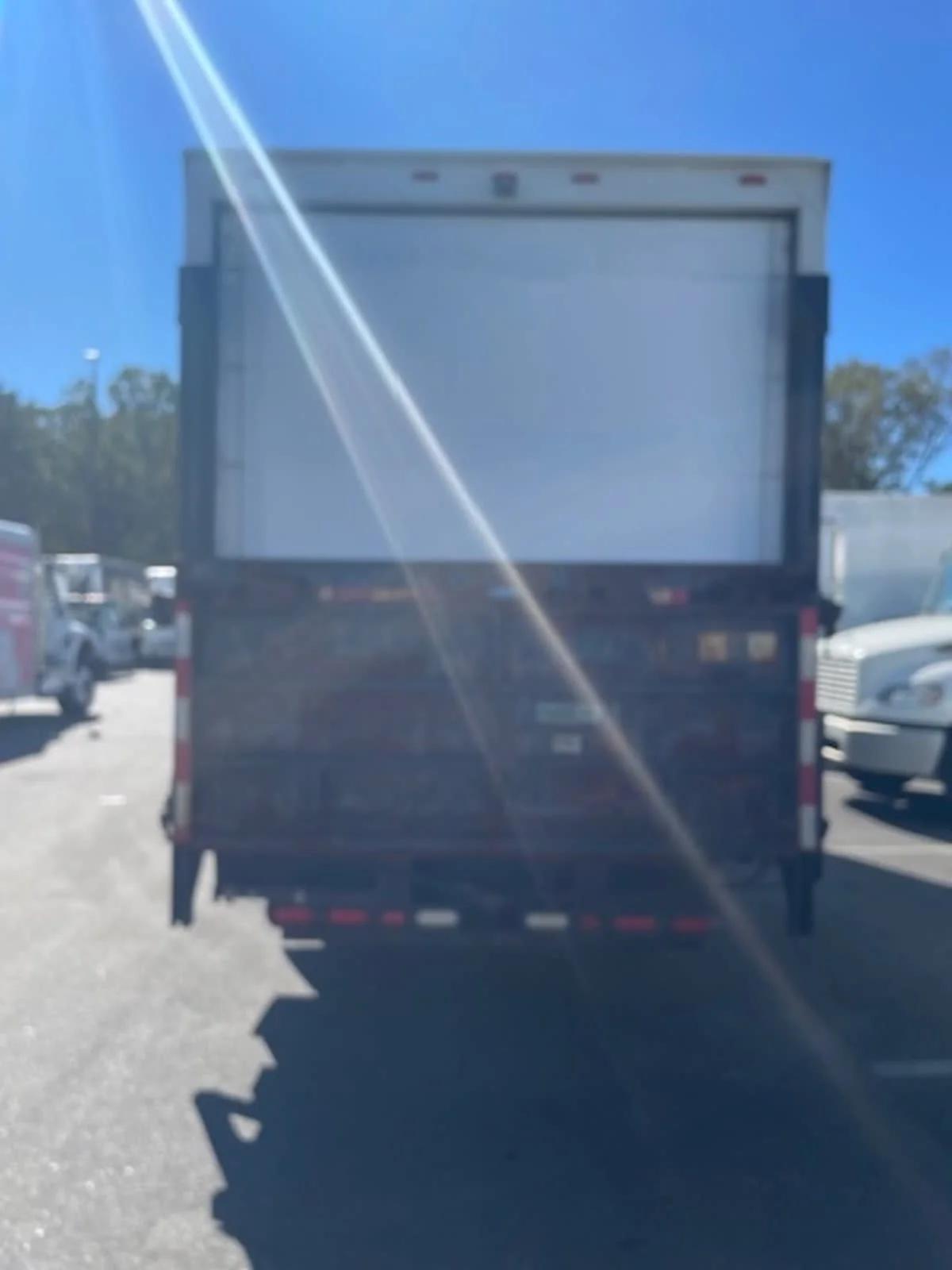 2015 Isuzu NQR in Farmingdale, NY — photo 5