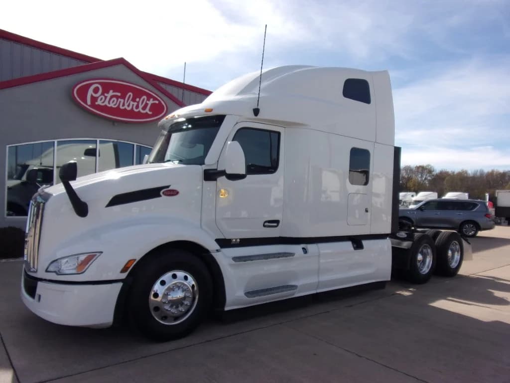 2023 Peterbilt 579 in Fort Smith, AR