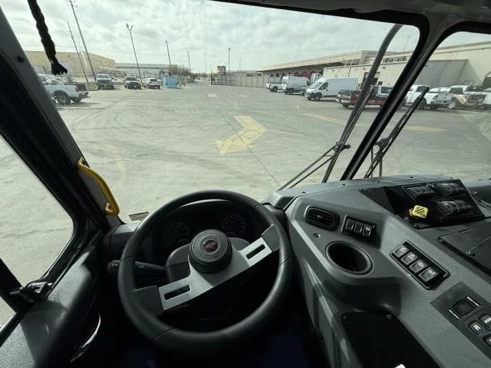 2026 Peterbilt 520 in Laredo, TX — photo 10