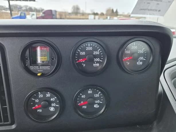 2025 International HX in MN — photo 25