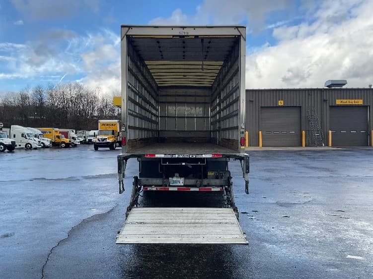 2022 Freightliner M2 106 in Dayton, OH — photo 9