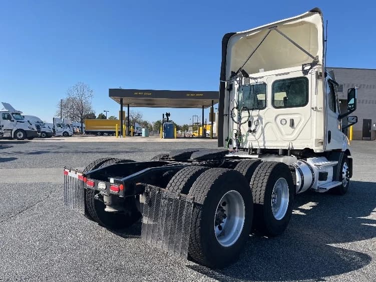 2021 Freightliner Cascadia in West Columbia, SC — photo 7