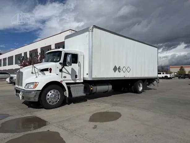2021 Kenworth T370