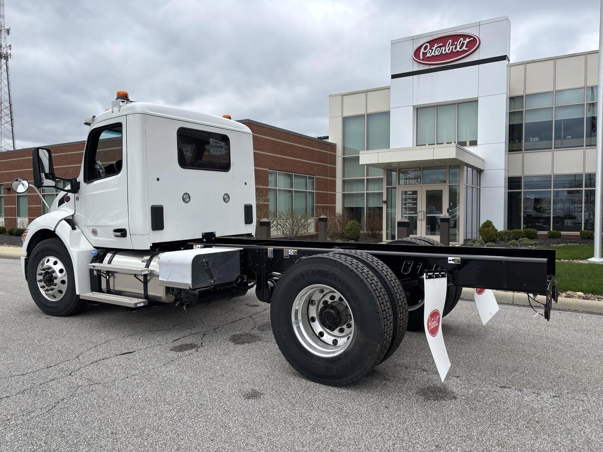 2025 Peterbilt 536 in Youngstown, OH — photo 5
