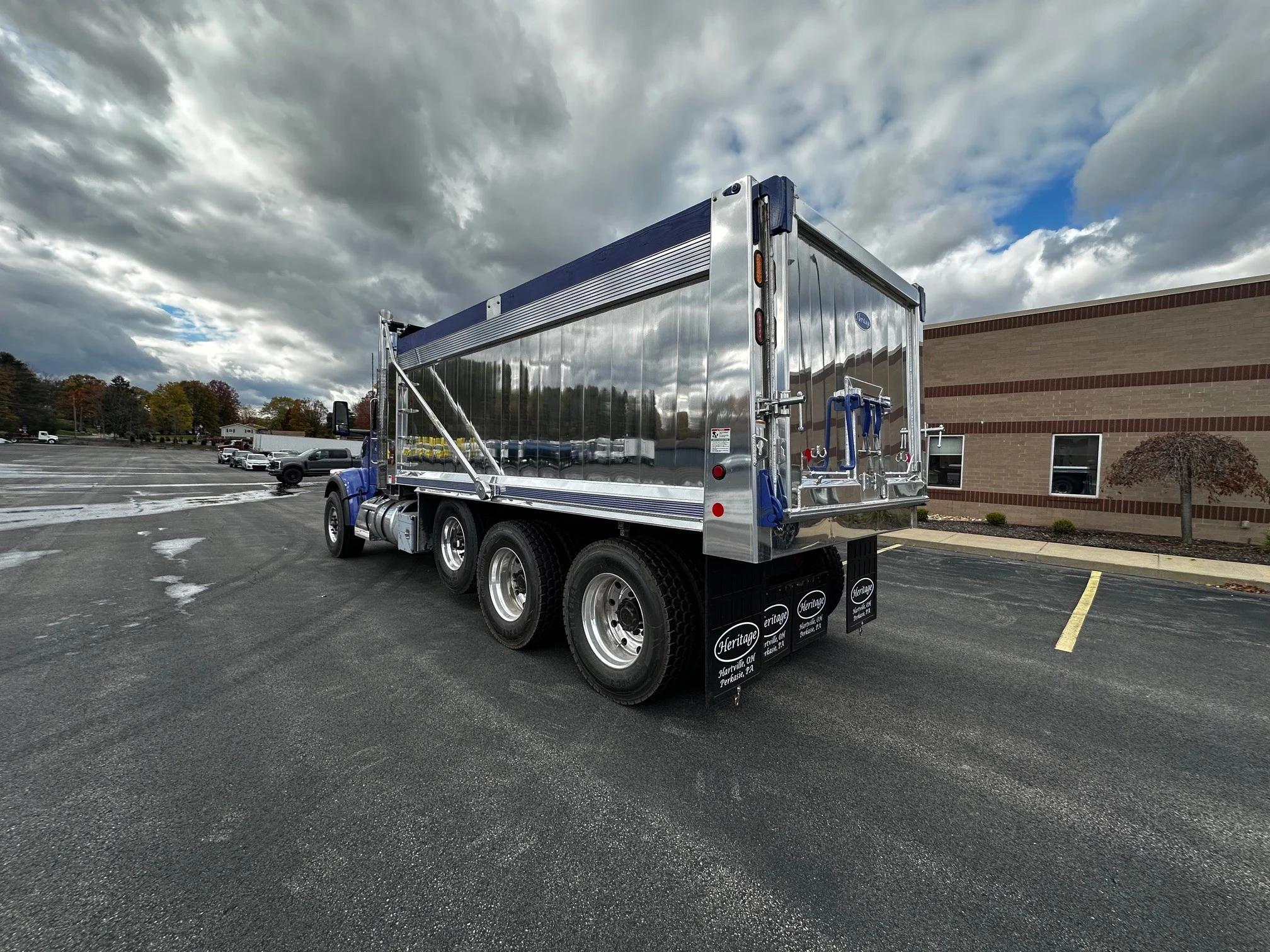 2026 Peterbilt 567 in BUTLER, PA — photo 12