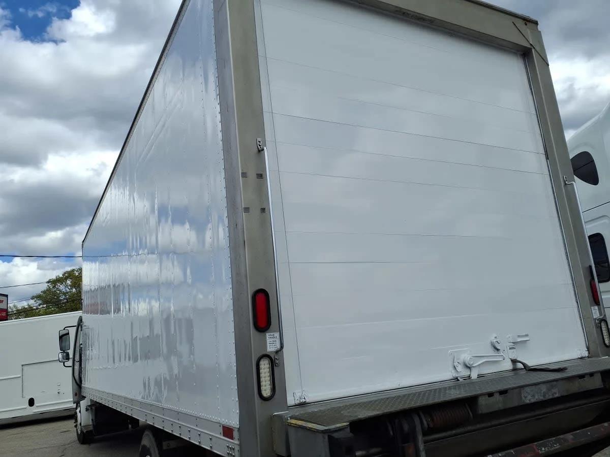 2016 Freightliner M2 106 in Warwick, RI — photo 6