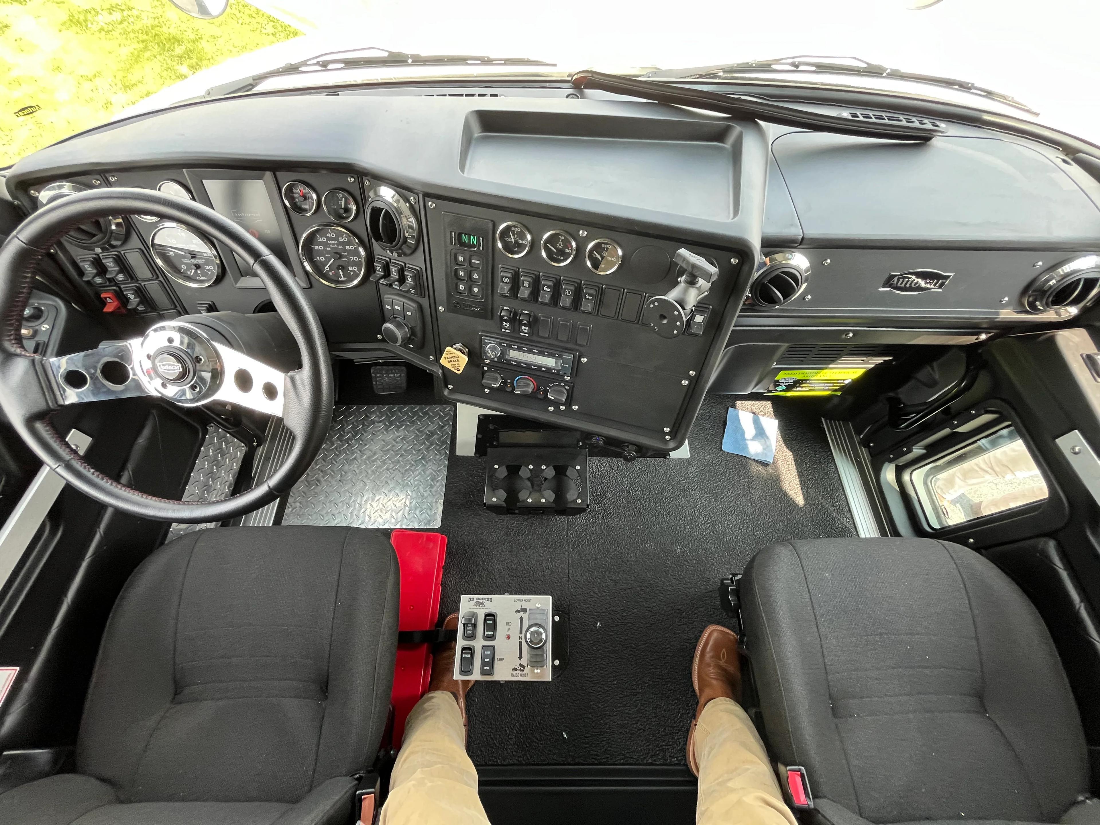 2024 Autocar DC-64 in LA VERGNE, TN — photo 13