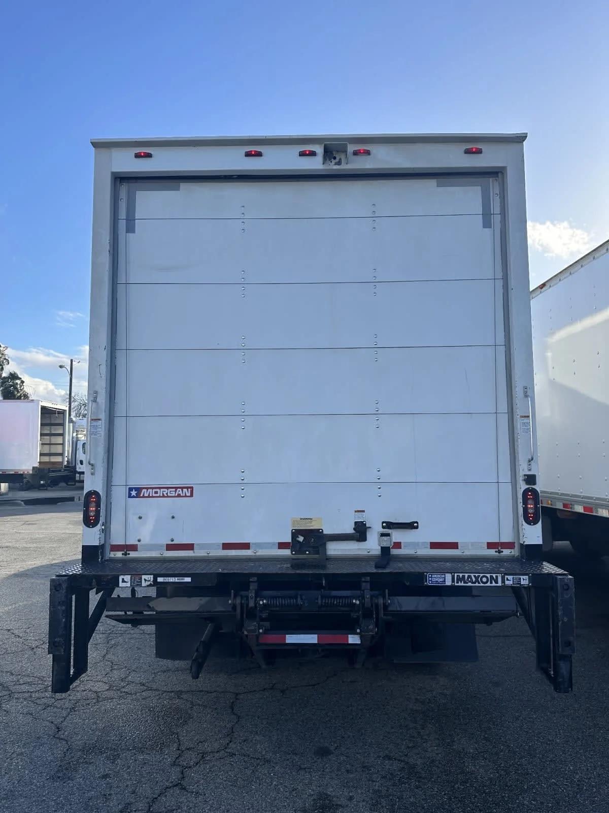 2019 Isuzu NQR in Montebello, CA — photo 5