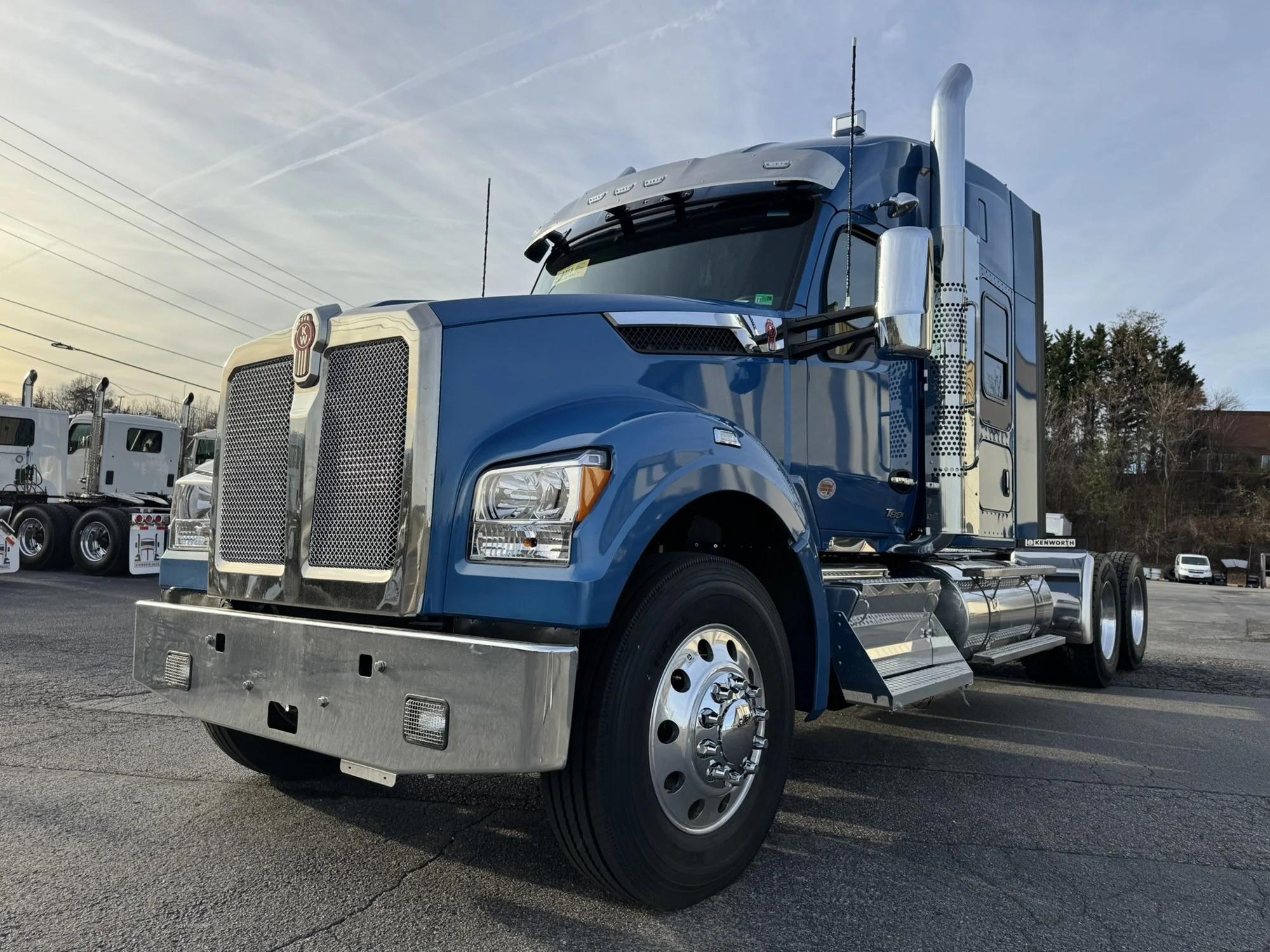 2026 Kenworth T880
