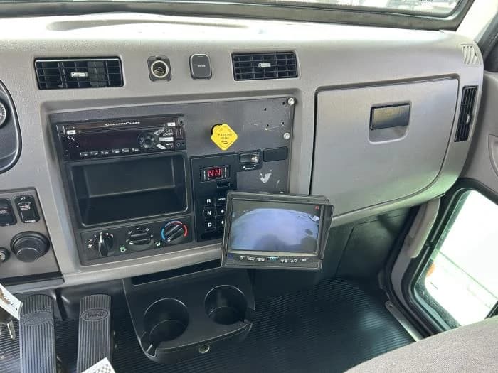 2020 Peterbilt 337 in Orlando, FL — photo 21