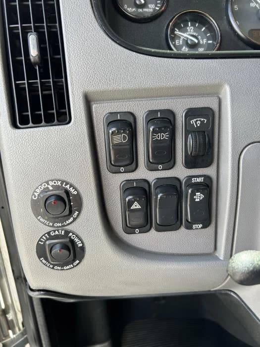 2020 Peterbilt 337 in Orlando, FL — photo 25