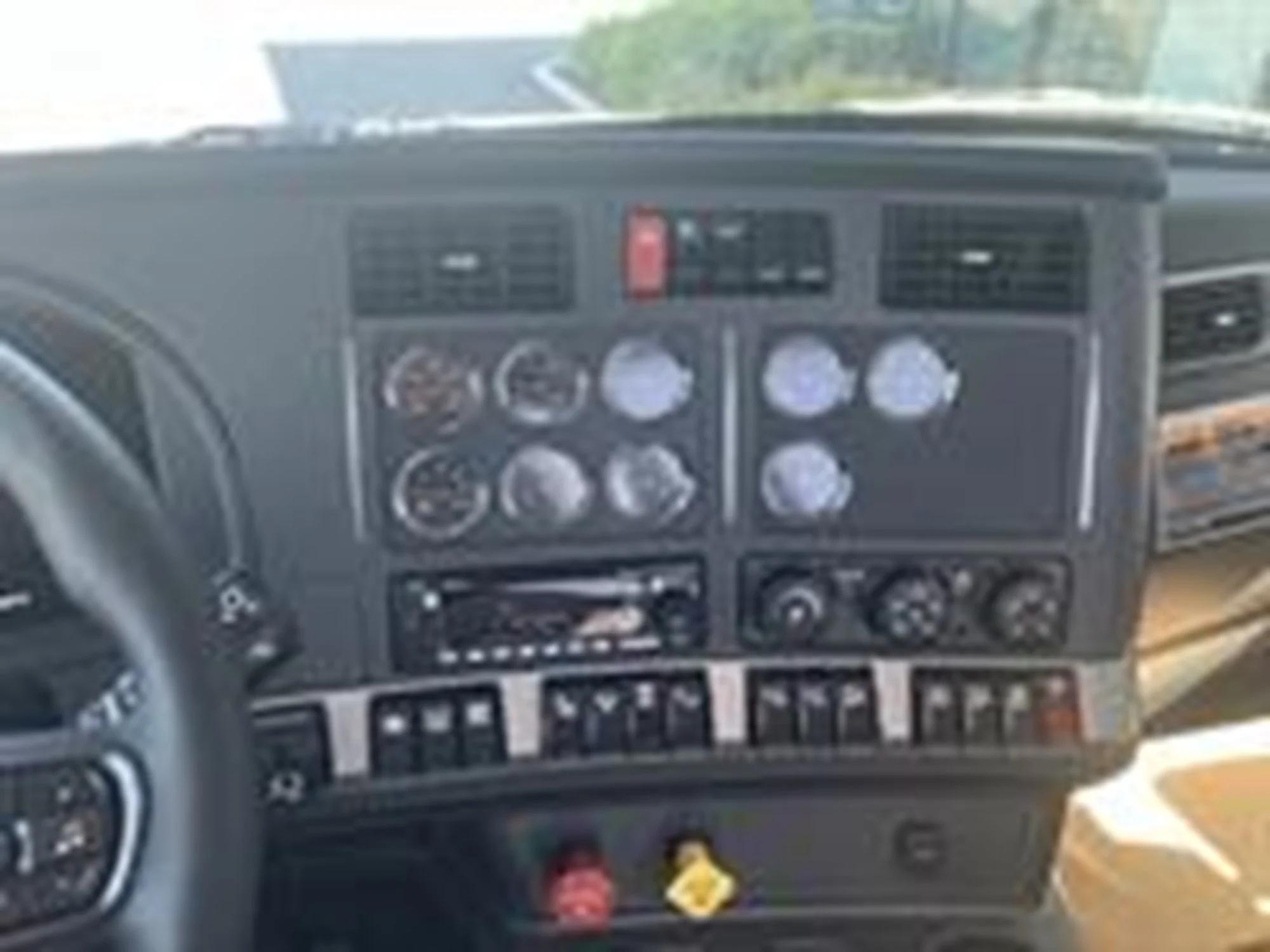2026 Kenworth T880 in Las Vegas, NV, NV — photo 6