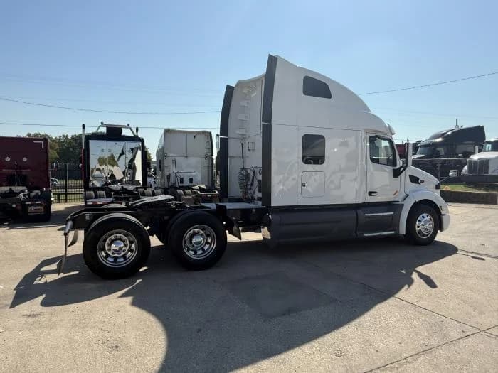 2022 Peterbilt 579 in Dallas, TX — photo 26
