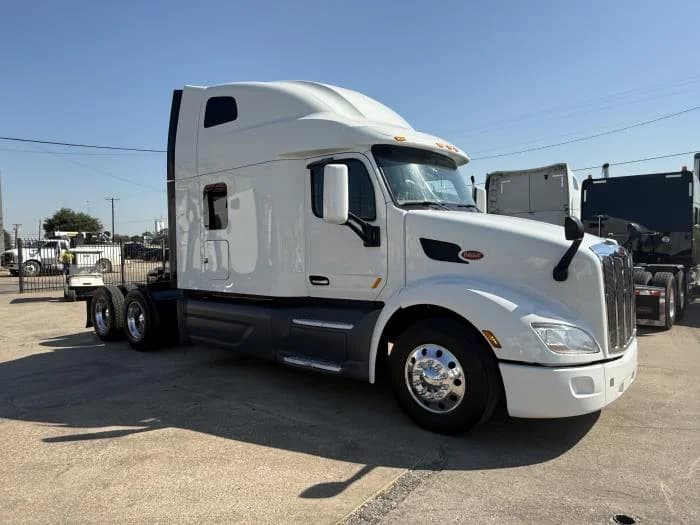 2022 Peterbilt 579 in Dallas, TX — photo 21