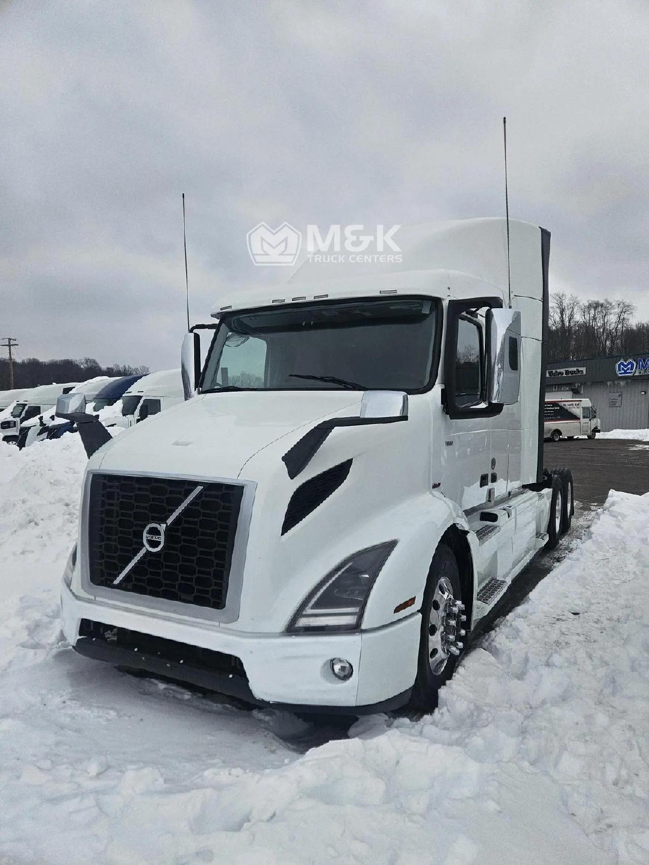 2020 Volvo VNR 640