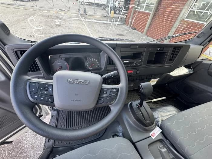 2025 Isuzu NRR in Orlando, FL — photo 14