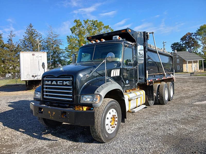 2017 Mack Granite