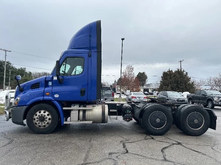 2020 Freightliner in Elkhart, IN — photo 4