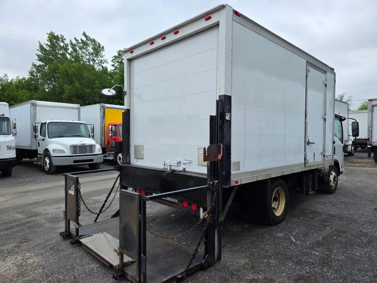 2014 Isuzu NQR in Bensalem, PA — photo 4