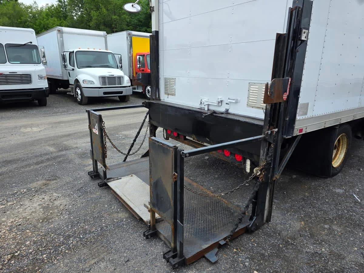 2014 Isuzu NQR in Bensalem, PA — photo 11