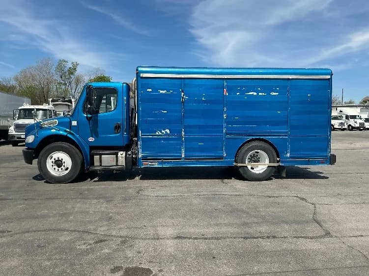 2020 Freightliner M2 106 in Austin, TX — photo 4