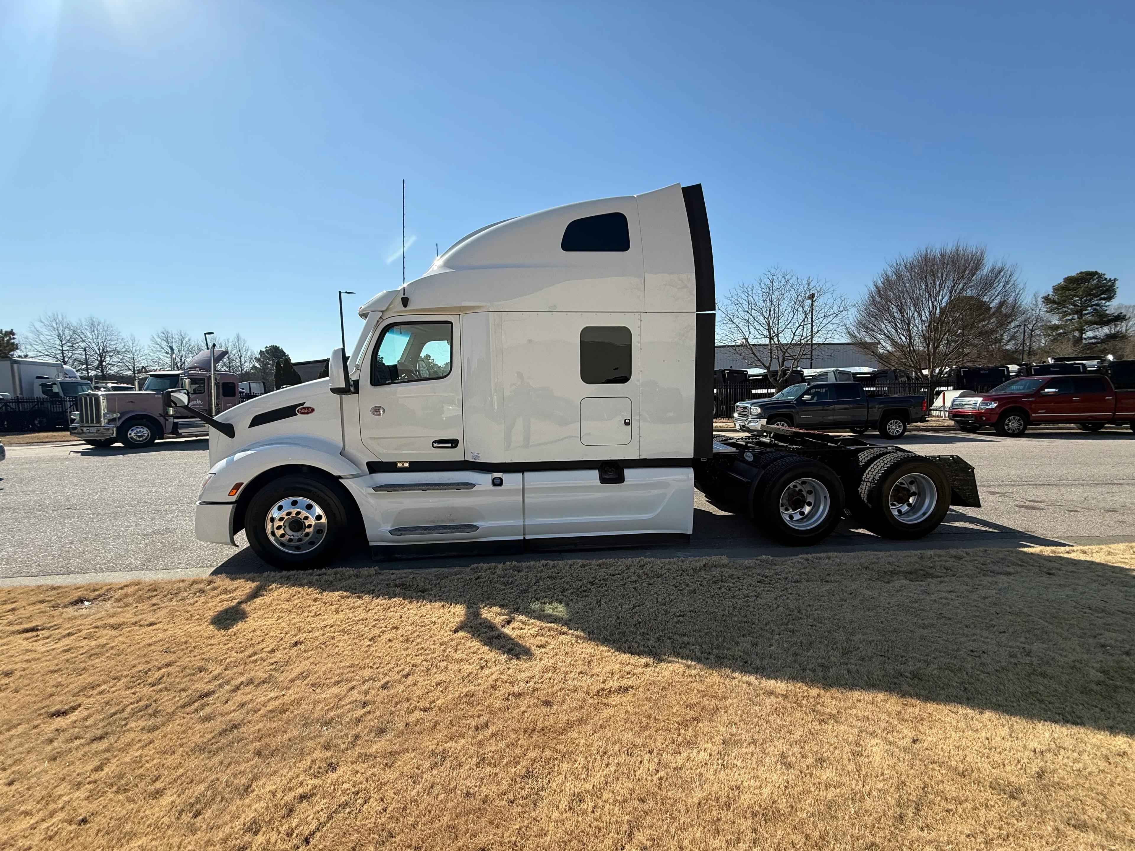 2023 Peterbilt 579 in Greensboro, NC — photo 3