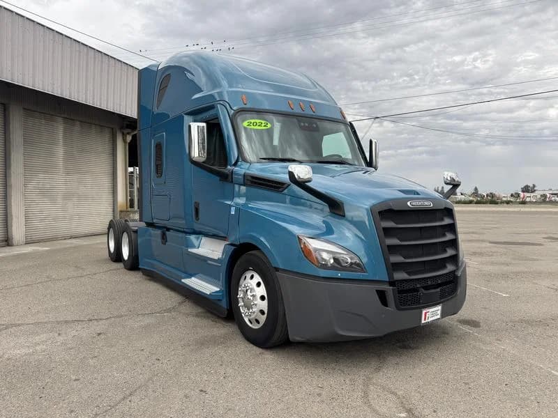2022 Freightliner Cascadia in Delta
