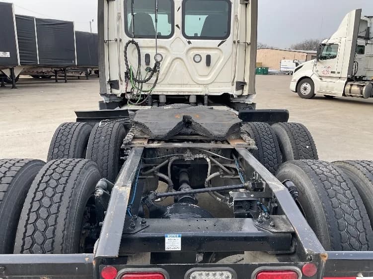 2022 Freightliner Cascadia in Elizabethtown, KY — photo 6