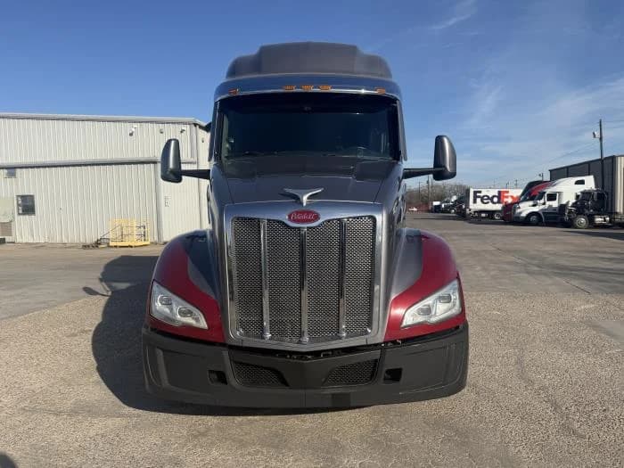 2022 Peterbilt 579 in Dallas, TX — photo 28