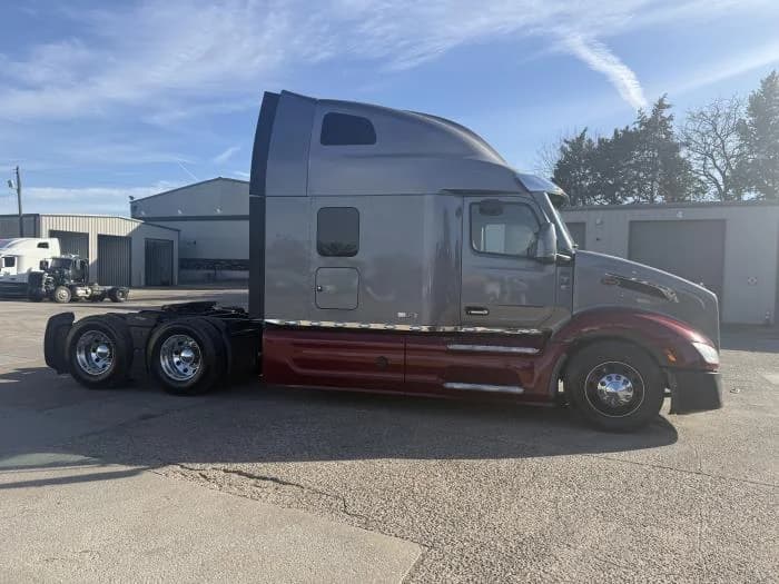 2022 Peterbilt 579 in Dallas, TX — photo 34